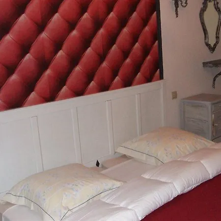 Hotel Du Centre 2*