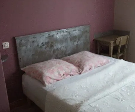 Du Centre Отель Агонданж